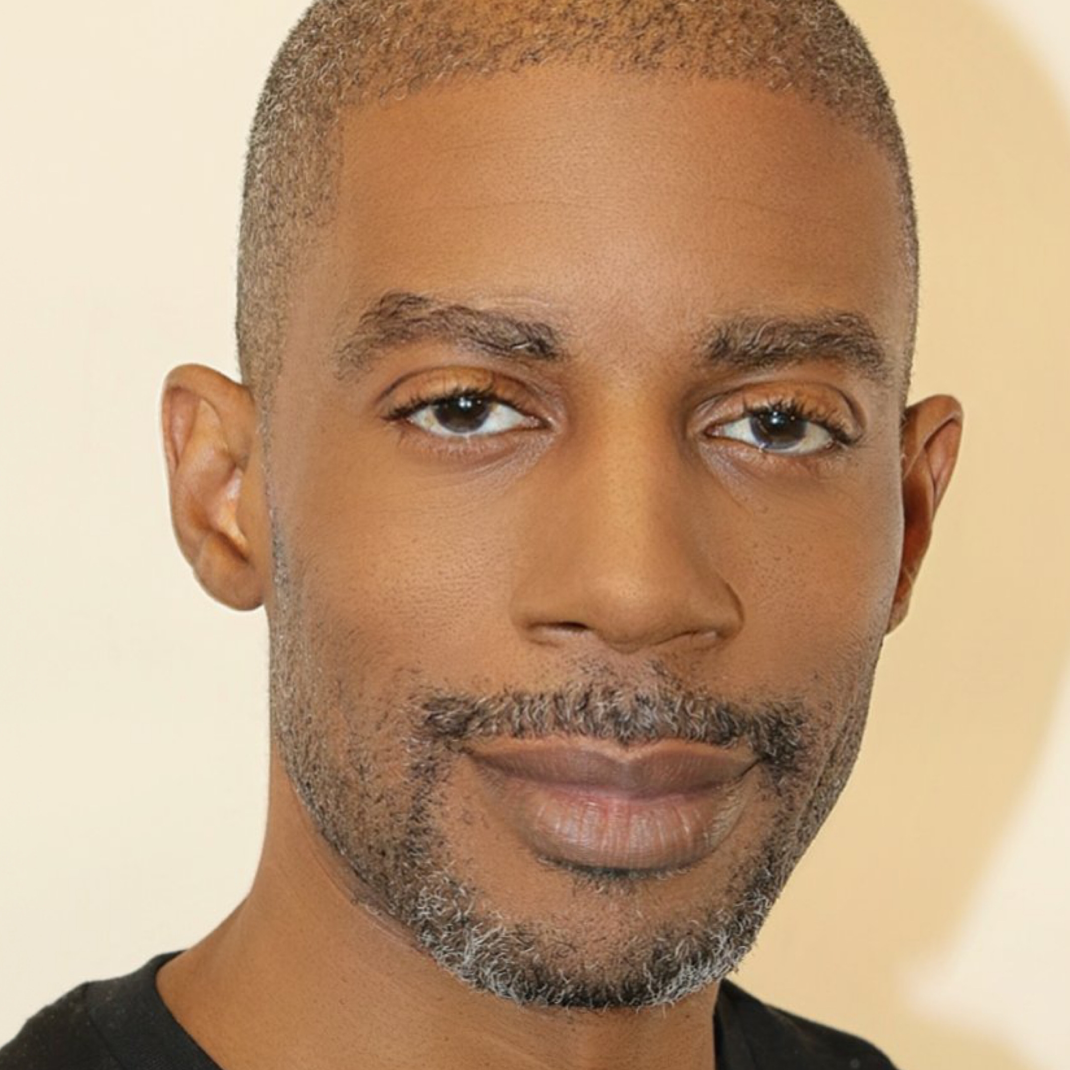 Miles Simmons